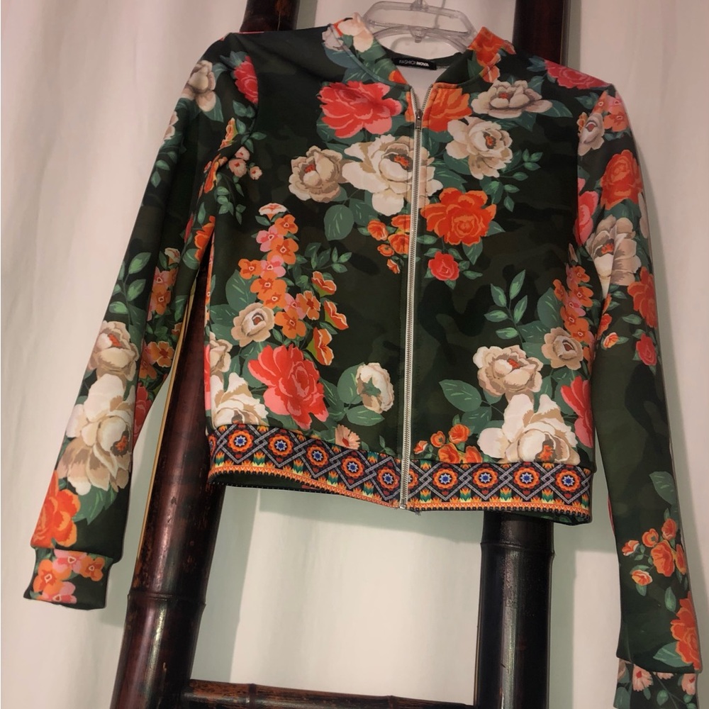 Fashion Nova Green and Orange Teddy Jacket with Stand-Up Collar